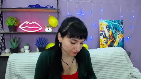 ninaflawlees online show from January 21, 2025, 7:17 pm