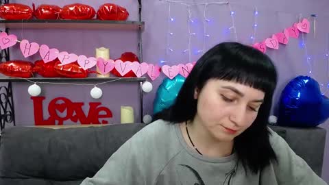 ninaflawlees online show from February 11, 2025, 11:01 pm