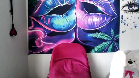 Snapshot of ninakhalifa chatting on September 24, 2025, 9:18 pm ninakhalifa online show from September 24, 2025, 9:18 pm