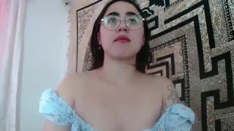 Snapshot of ninakravtz chatting on September 23, 2025, 2:20 pm N I N A online show from September 23, 2025, 2:20 pm