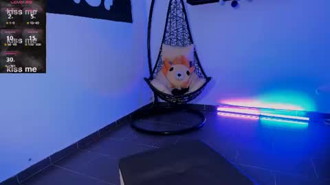 ninamonroee online show from June 11, 2026, 12:32 am