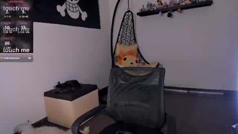 ninamonroee online show from June 18, 2026, 12:55 am