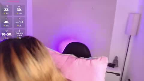 Snapshot of ninasakura_69 chatting on December 15, 2025, 11:36 am Nina online show from December 15, 2025, 11:36 am