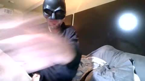 nineinchbronco online show from October 30, 2025, 7:32 am