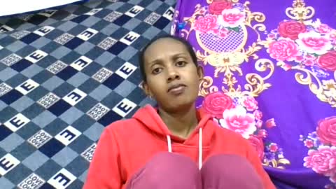 ninie246746 online show from July 5, 2026, 5:58 am