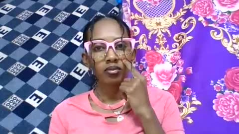 ninie246746 online show from July 7, 2026, 7:23 am