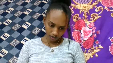 ninie246746 online show from July 11, 2026, 7:44 am