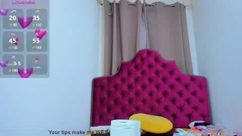 Snapshot of ninna_dee chatting on January 7, 2025, 4:18 am nina dee online show from January 7, 2025, 4:18 am