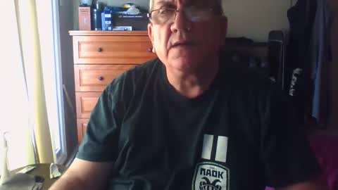 Snapshot of nionios67 chatting on October 22, 2025, 2:17 pm Dennis online show from October 22, 2025, 2:17 pm