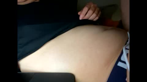 Snapshot of nipwill chatting on February 21, 2026, 12:33 am nipwill online show from February 21, 2026, 12:33 am