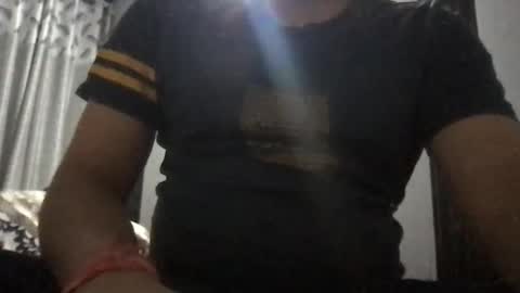 nishantsaraswat268 online show from February 12, 2025, 4:33 pm