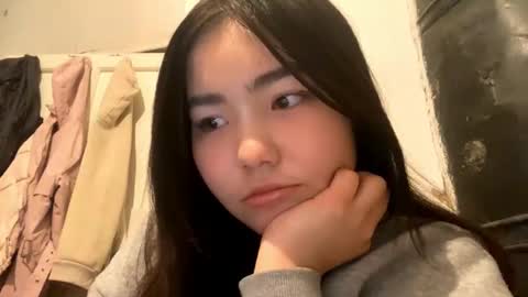 Molly online show from December 17, 2025, 10:21 am