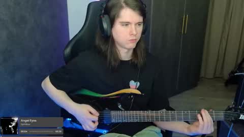 Snapshot of nitroshade chatting on February 17, 2025, 3:15 am nitroshade online show from February 17, 2025, 3:15 am