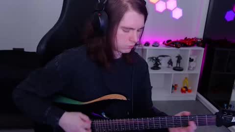 Snapshot of nitroshade chatting on December 18, 2025, 2:50 am nitroshade online show from December 18, 2025, 2:50 am