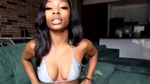 NIVIA WOLFE online show from March 29, 2026, 12:43 am