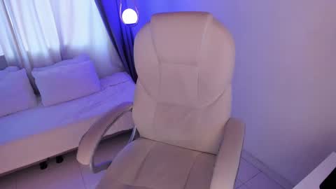 Nixie online show from March 16, 2026, 8:13 pm