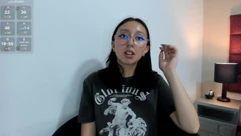 Snapshot of nixshadow chatting on May 19, 2026, 1:56 am Catalina online show from May 19, 2026, 1:56 am
