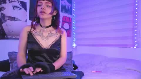 Snapshot of nixxi_ chatting on February 4, 2026, 12:27 am nix online show from February 4, 2026, 12:27 am