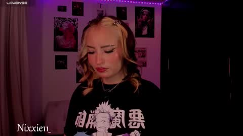 Snapshot of nixxie_ chatting on February 9, 2026, 3:54 am Nixxie online show from February 9, 2026, 3:54 am