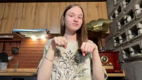 Tears Lora online show from April 10, 2026, 7:46 am