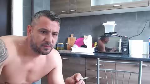 Snapshot of no_limit_coupl3 chatting on September 12, 2025, 8:25 am no_limit_coupl3 online show from September 12, 2025, 8:25 am