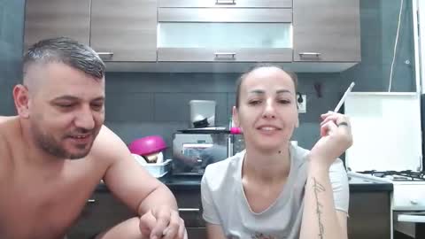 Snapshot of no_limit_coupl3 chatting on October 8, 2025, 6:11 am no_limit_coupl3 online show from October 8, 2025, 6:11 am
