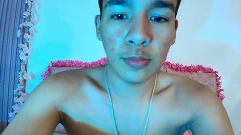 Snapshot of noa_hot69 chatting on May 18, 2026, 4:07 am Noah online show from May 18, 2026, 4:07 am