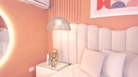 Noa online show from April 10, 2026, 2:50 am