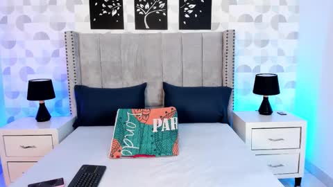 NATHALIA MORENO online show from January 18, 2026, 12:20 pm