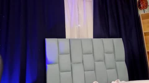 Snapshot of noah25_ chatting on October 26, 2025, 3:23 am Noah online show from October 26, 2025, 3:23 am