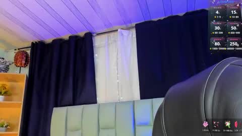 Snapshot of noah25_ chatting on November 2, 2025, 3:20 am Noah online show from November 2, 2025, 3:20 am