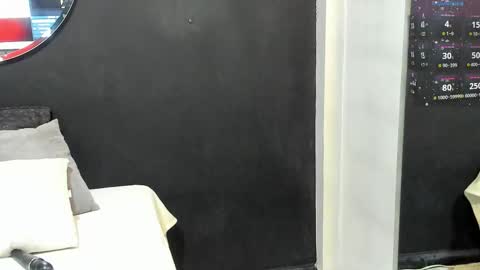 Snapshot of noah25_ chatting on November 7, 2025, 3:28 am Noah online show from November 7, 2025, 3:28 am