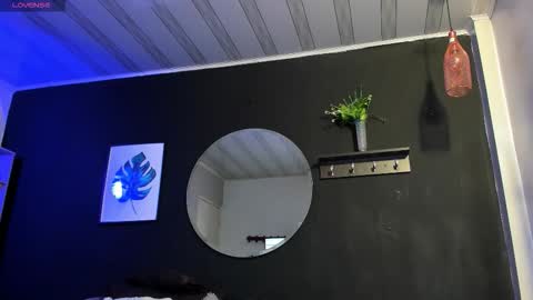 Snapshot of noah25_ chatting on November 12, 2025, 3:29 am Noah online show from November 12, 2025, 3:29 am