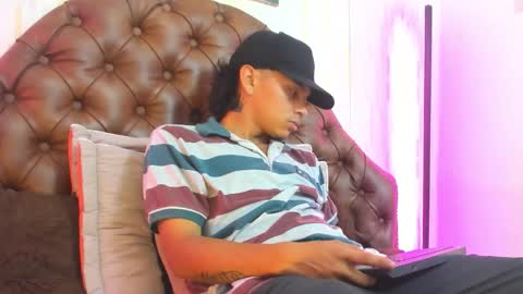 Snapshot of noah_blake0 chatting on September 25, 2025, 2:59 am Noah Blake online show from September 25, 2025, 2:59 am
