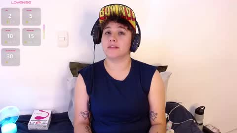 Snapshot of noah_blue7 chatting on January 31, 2025, 1:43 am Noah online show from January 31, 2025, 1:43 am