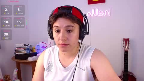 Snapshot of noah_blue7 chatting on February 4, 2025, 12:08 am Noah online show from February 4, 2025, 12:08 am