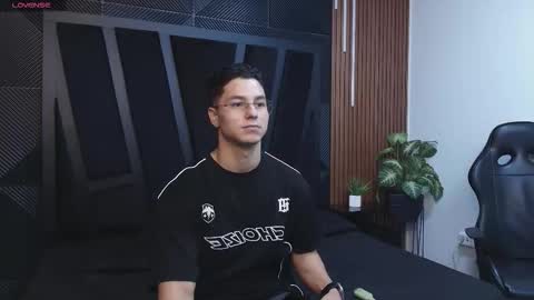 Noah online show from February 1, 2026, 3:43 pm