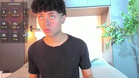 noah_dupont_ online show from September 14, 2025, 8:19 pm