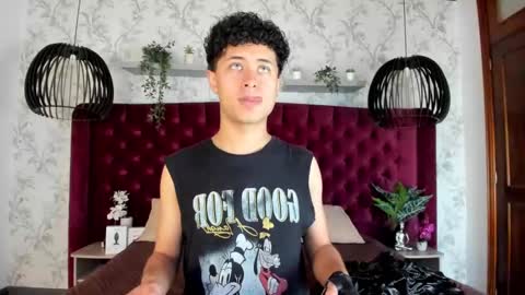 noah_dupont_ online show from September 18, 2025, 8:11 pm