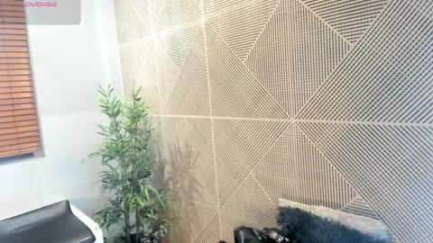 noah_dupont_ online show from October 17, 2025, 11:13 am