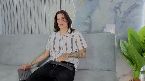 Snapshot of noah_ggh chatting on April 11, 2026, 1:37 pm noah_ggh online show from April 11, 2026, 1:37 pm