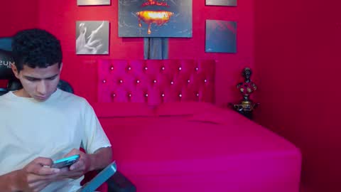 Snapshot of noah_greenhart chatting on January 11, 2026, 3:06 pm Noah online show from January 11, 2026, 3:06 pm