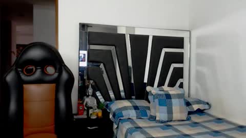 Snapshot of noah_harris01 chatting on January 13, 2026, 12:10 pm Noah Harris01 online show from January 13, 2026, 12:10 pm