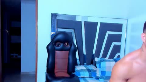 Snapshot of noah_harris01 chatting on February 7, 2026, 11:03 am Noah Harris01 online show from February 7, 2026, 11:03 am