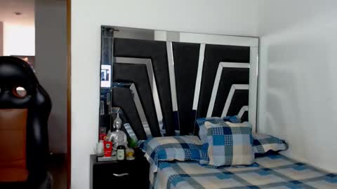 Snapshot of noah_harris01 chatting on February 22, 2026, 1:53 pm Noah Harris01 online show from February 22, 2026, 1:53 pm