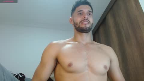 Snapshot of noah_jhonsonn chatting on February 1, 2025, 2:05 am Noah online show from February 1, 2025, 2:05 am