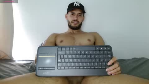 Snapshot of noah_jhonsonn chatting on February 8, 2025, 4:14 pm Noah online show from February 8, 2025, 4:14 pm