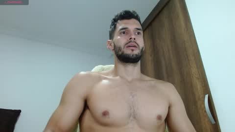 Snapshot of noah_jhonsonn chatting on February 22, 2025, 11:02 am Noah online show from February 22, 2025, 11:02 am