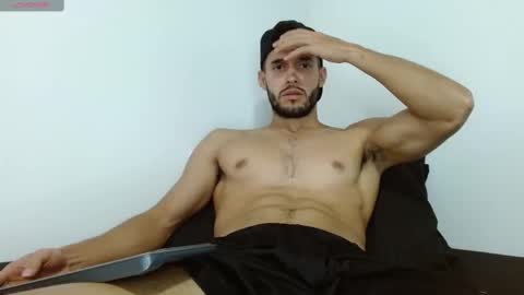 Snapshot of noah_jhonsonn chatting on February 25, 2025, 5:25 pm Noah online show from February 25, 2025, 5:25 pm