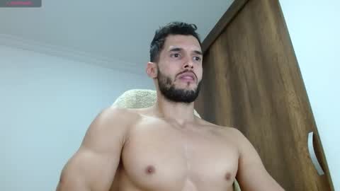 Snapshot of noah_jhonsonn chatting on February 28, 2025, 2:09 pm Noah online show from February 28, 2025, 2:09 pm